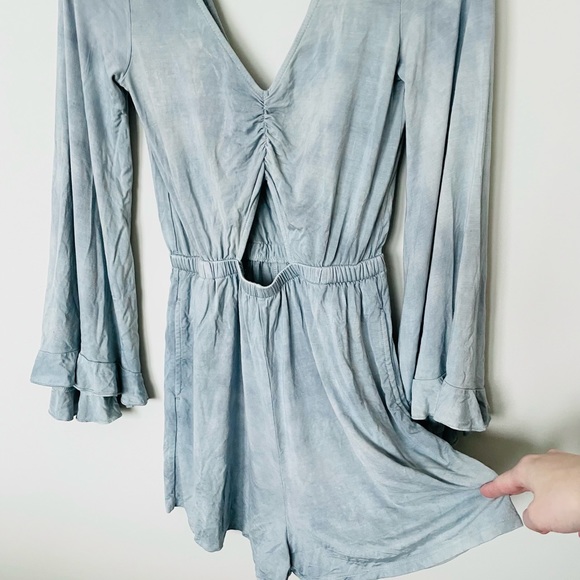 American Eagle Light Blue Romper - Picture 2 of 5